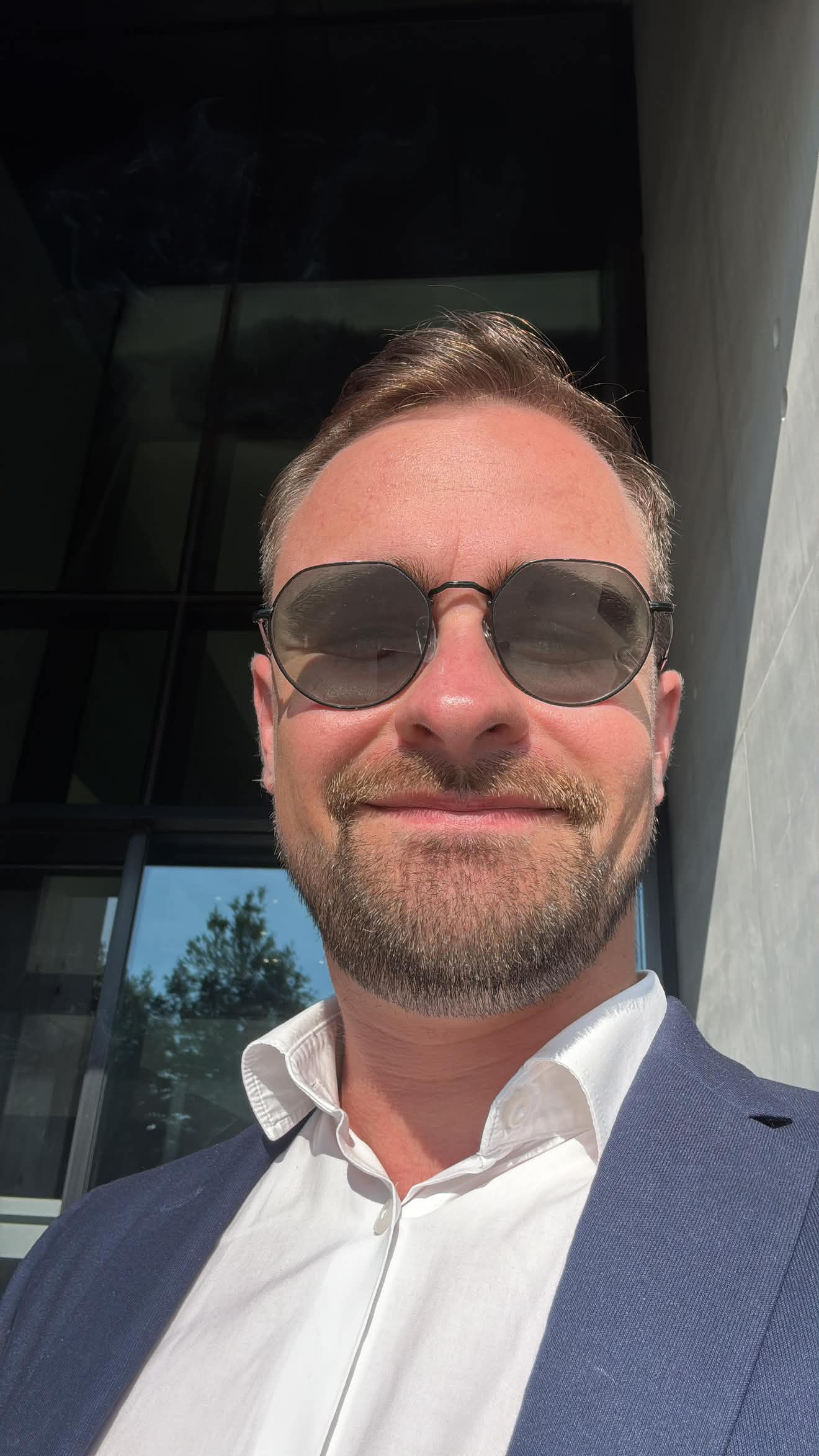 Pieter – Social Media and International Relations